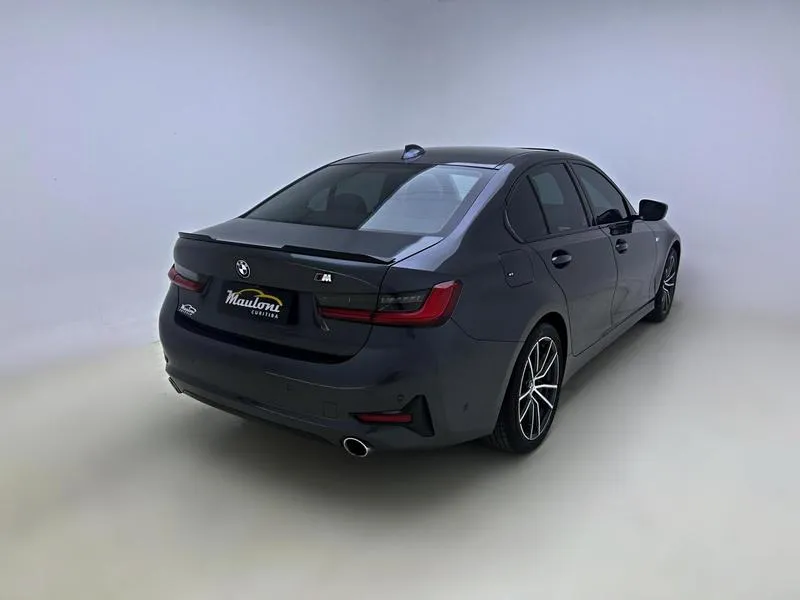 BMW 320i 2