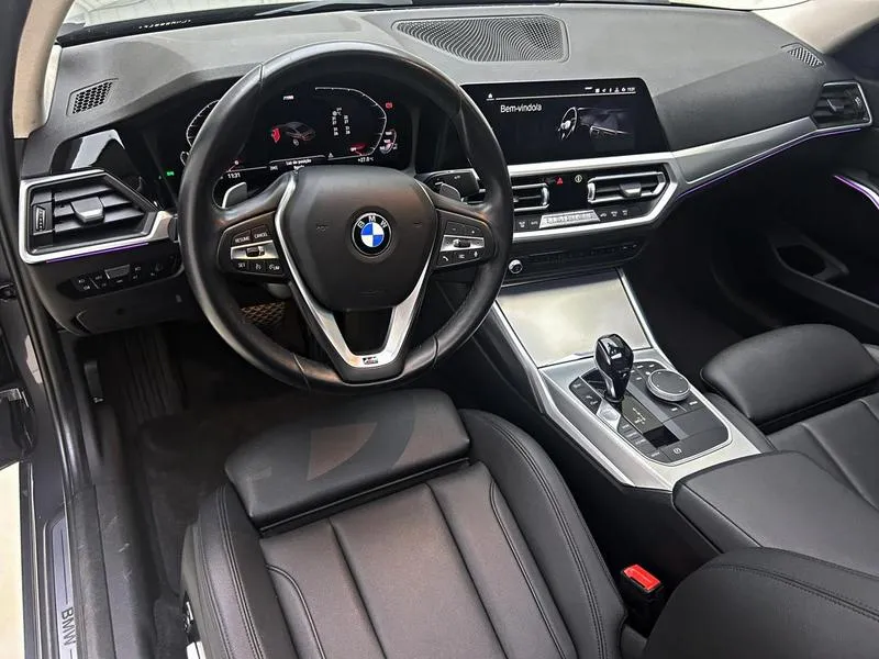 BMW 320i 3